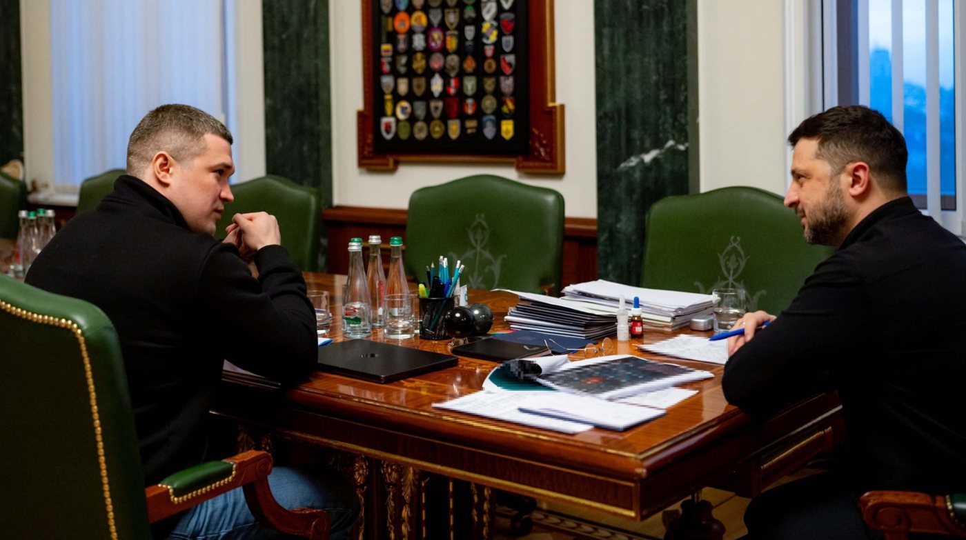 Зеленський пообіцяв напрацювати рішення щодо армії після розмов із Федоровим та Сирським