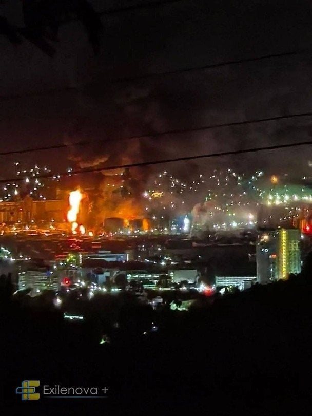 У Новоросійську після атаки дронів горить мазутний термінал