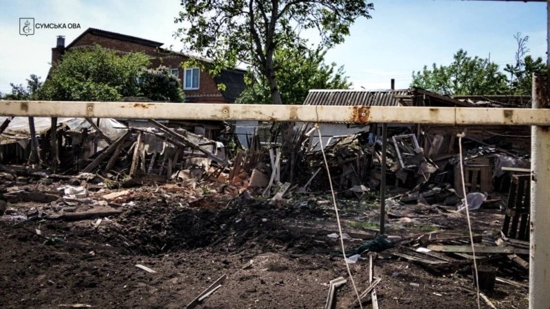 На Сумщині через атаку російського дрона постраждали мати та двоє дітей