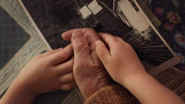 Україна відзначає День бабусь і дідусів 28 жовтня