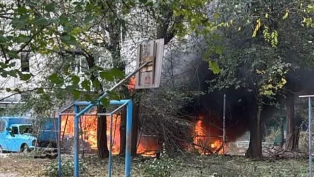 Російський дрон влучив у багатоповерхівку в Кременчуці, є загиблі