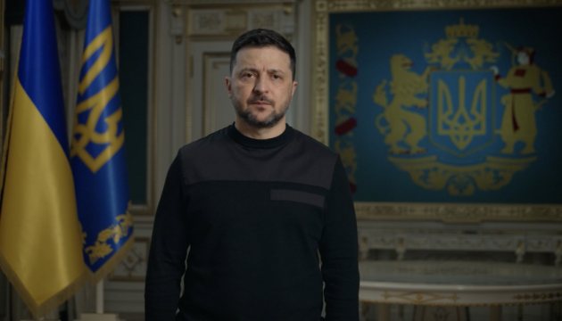 Під час удару РФ по Києву пошкоджені посольство Литви, школа та будинки