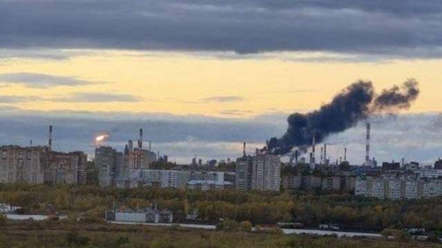 Сили оборони уразили найпотужніший НПЗ Росії за 2500 кілометрів від України