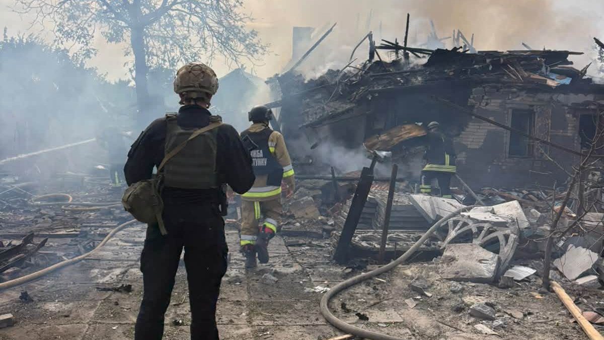 Росіяни вдарили «Смерчем» по Слов'янську: загинув 26-річний чоловік, ще один поранений