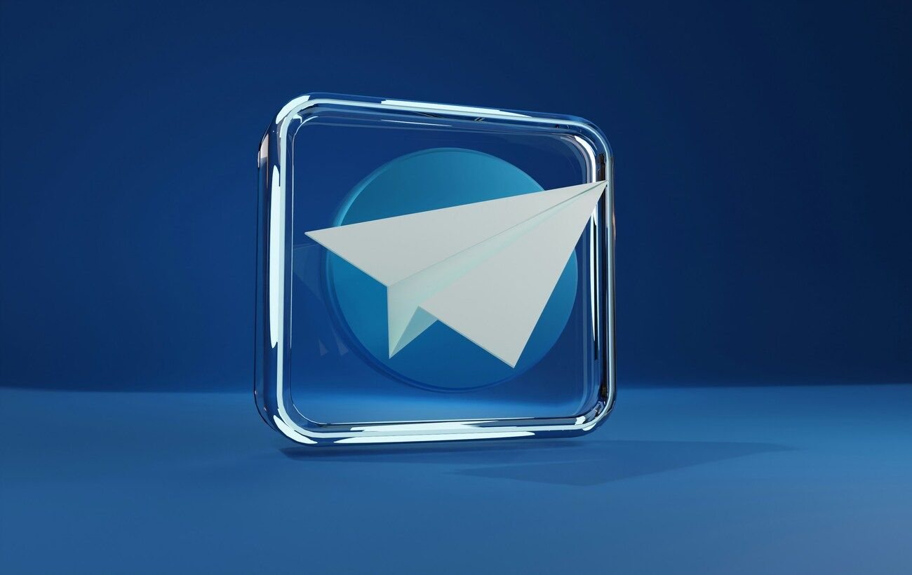 Apple тимчасово вилучила Telegram з App Store через незаконний контент