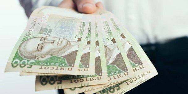 «Зимова підтримка»: українці почали отримувати по 19 400 гривень