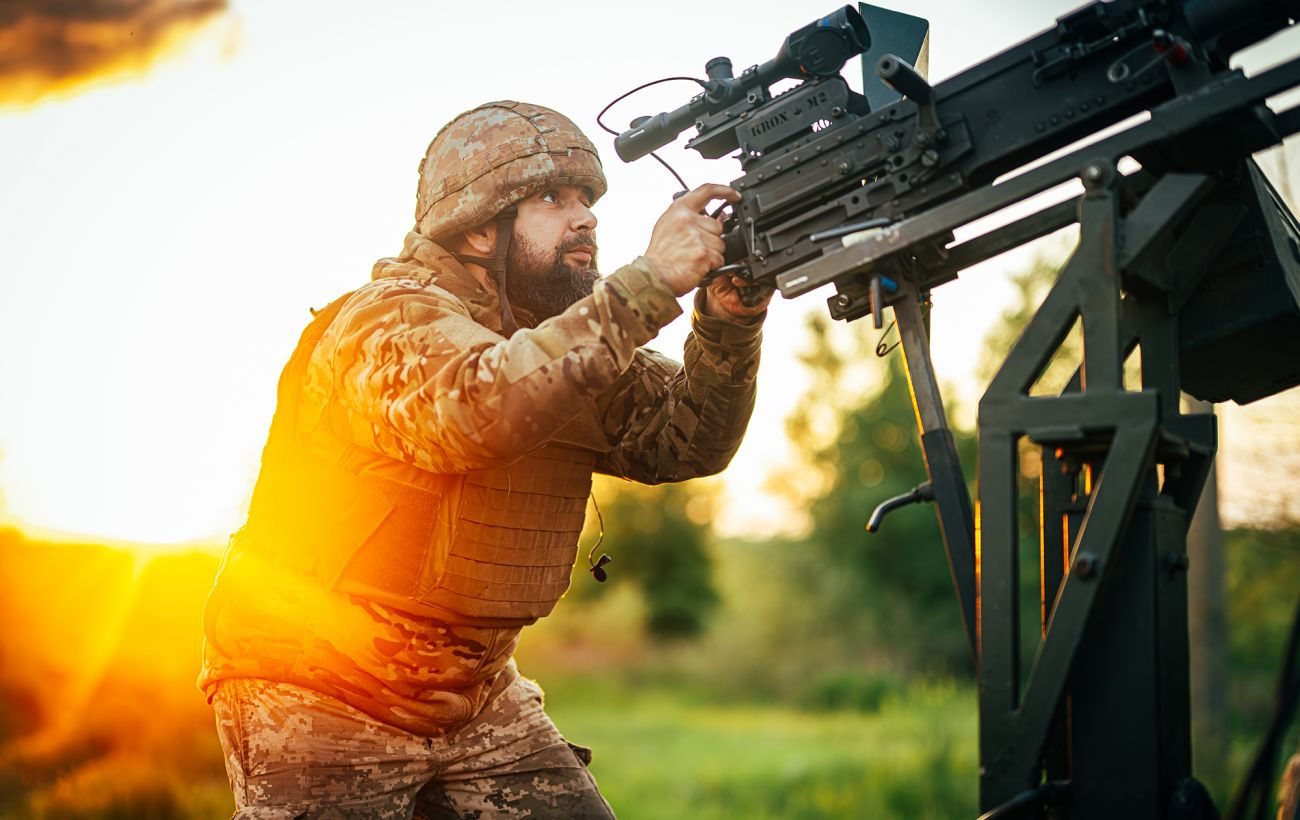 Українська РЕБ «Ліма» відвела дві балістичні ракети, що летіли на урядовий об'єкт у Києві