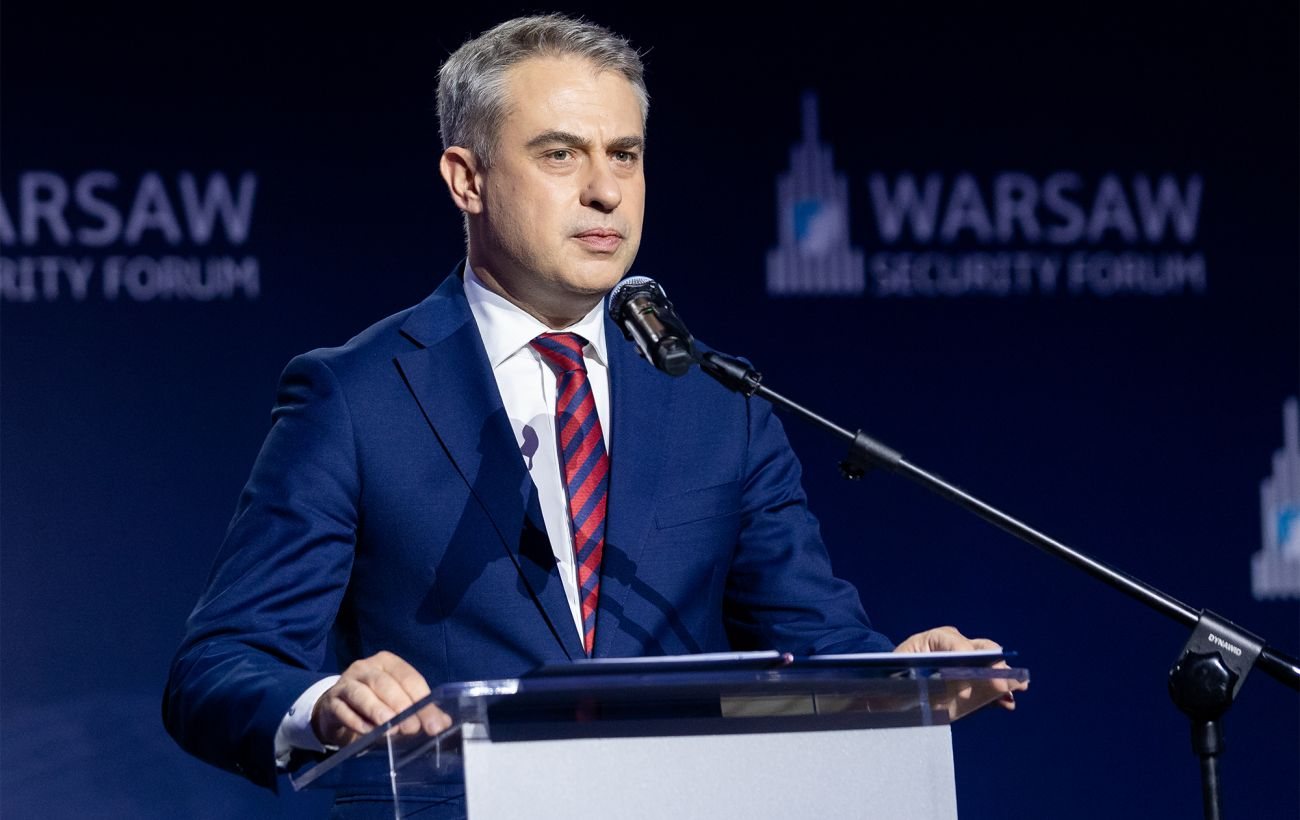 Польща пригрозила соцмережам штрафами за російські фейки