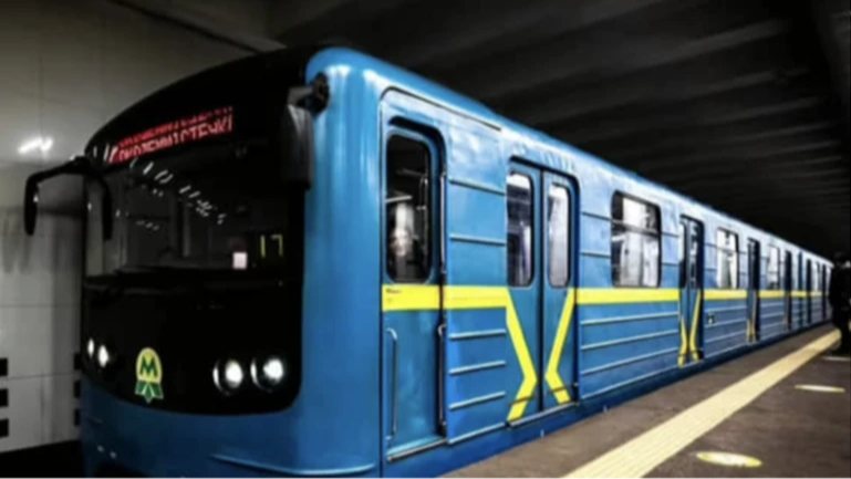 Через російську атаку в Києві зачинили станції метро «Чернігівська» та «Лісова»