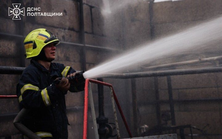 Російський дрон влучив у корпус університету в Кременчуці, постраждали двоє людей