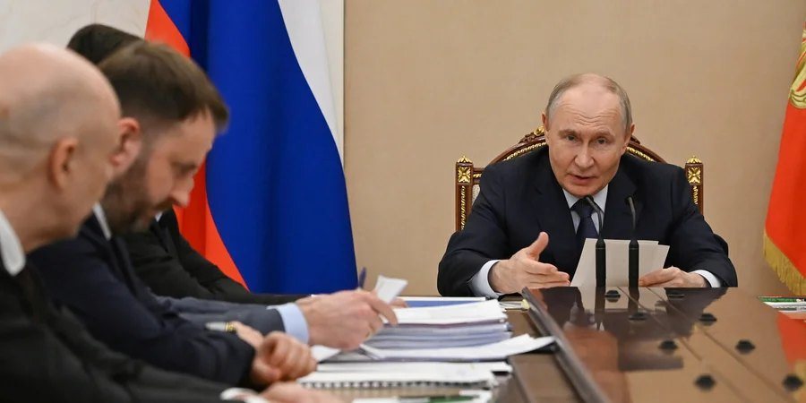 Путін визнав «тимчасові труднощі» в економіці Росії після ударів по НПЗ та складах Wildberries