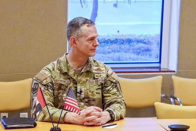 Командувач НАТО закликав Європу посилити підтримку України через гібридні атаки Росії