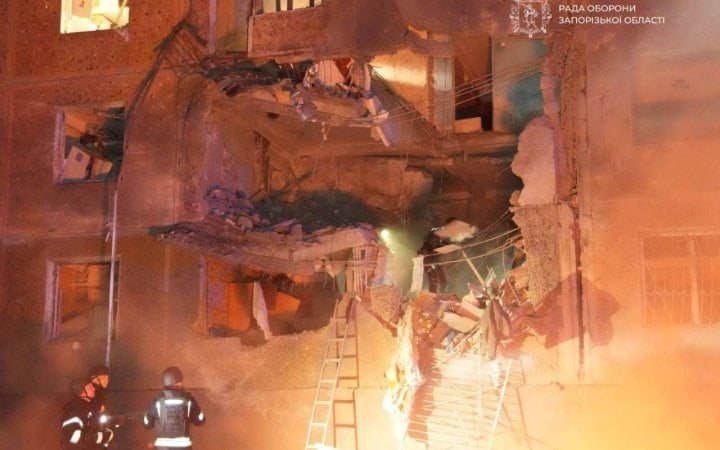 Росіяни вдарили КАБами по Запоріжжю: четверо загиблих, під завалами можуть бути люди