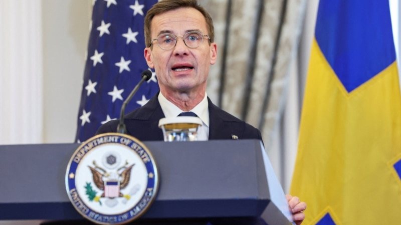 Прем'єр Швеції Крістерссон подав у відставку після поразки на виборах