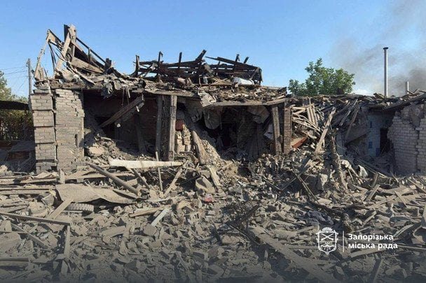 Російський удар по багатоповерхівках Запоріжжя: одна загибла, 31 поранений