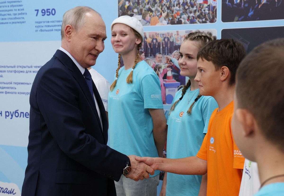 Путін раптом став дуже публічним. До виборів лишилися тижні