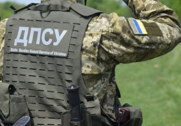 Молдова передала Україні прикордонників, затриманих під час переслідування втікача на Дністрі